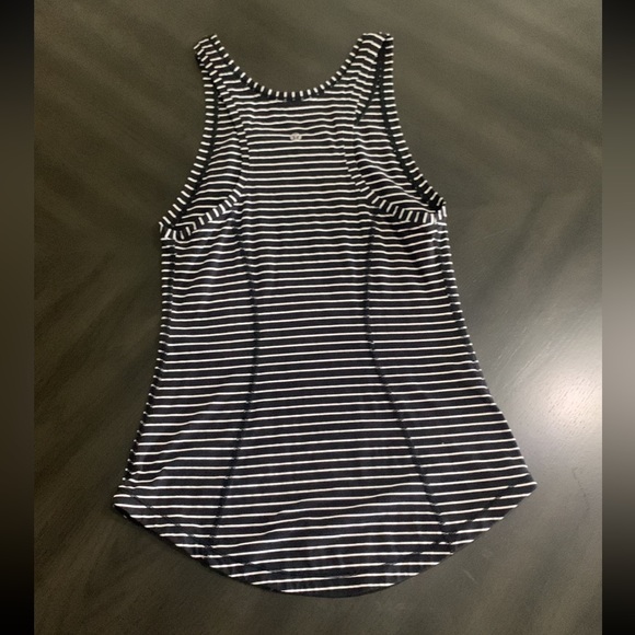 Lululemon tank top - Picture 2 of 3